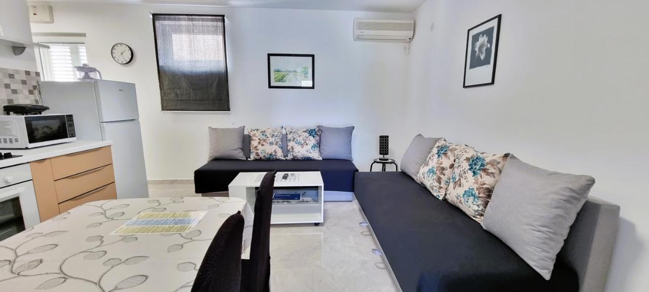 Apartment Tonci Novalja Exteriér fotografie